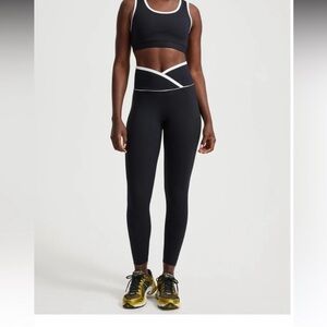 YEAR OF OURS ✨ Tulip Hem Legging